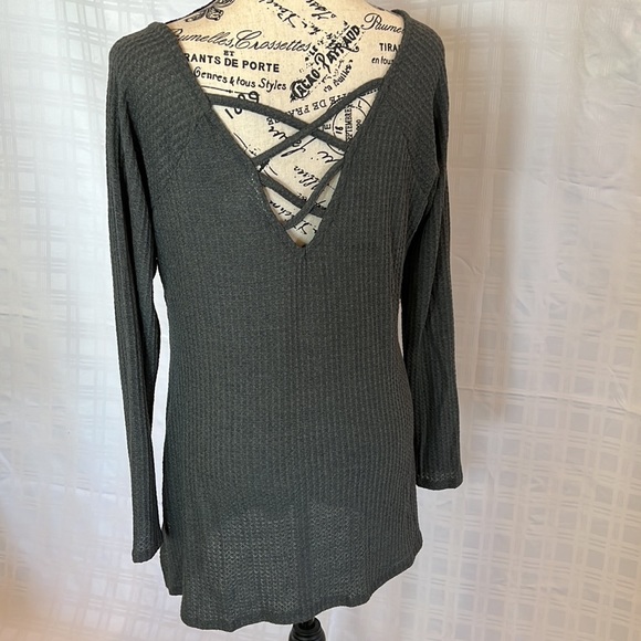Gray tunic top - Picture 2 of 3